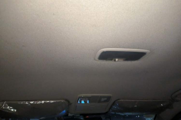 Used Hyundai Celesta 2011 1.6L Automatic Comfort Edition Headliner