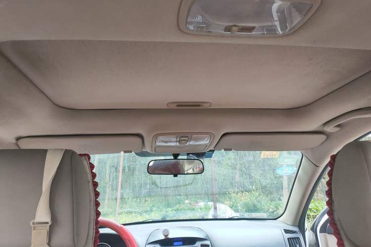 Used Hyundai Celesta 2011 1.6L Manual Luxury Model Headliner