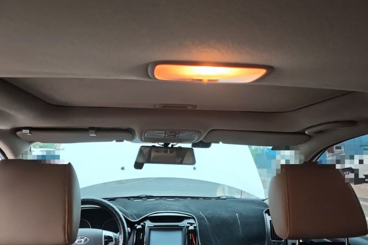 Used Hyundai Celesta 2011 1.6L Automatic Luxury Version Headliner