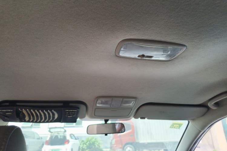 Used Hyundai Celesta 2011 1.6L Manual Comfort Edition Headliner