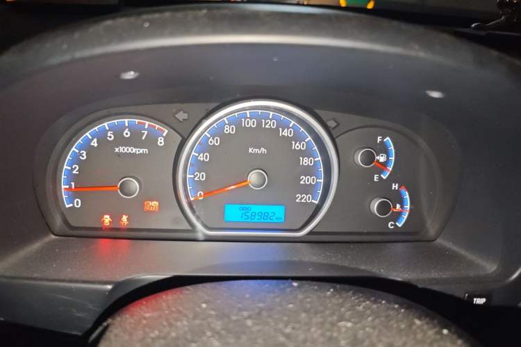Used Hyundai Celesta 2011 1.6L Manual Comfort Edition Instrument Cluster