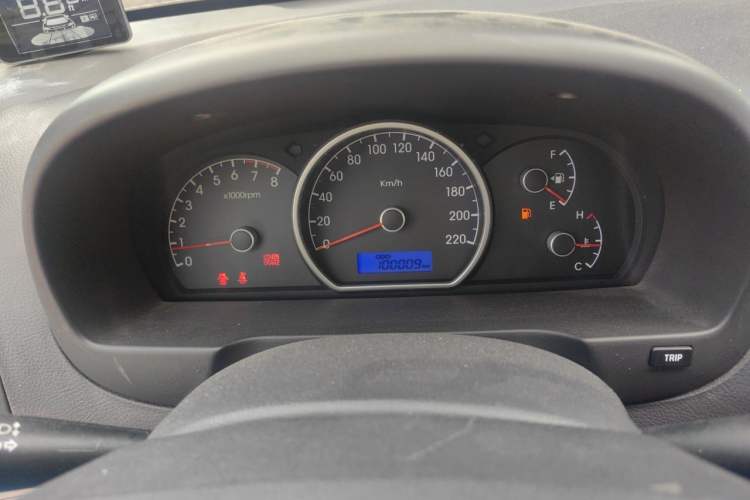 Used Hyundai Celesta 2011 1.6L Manual Comfort Edition Instrument Cluster
