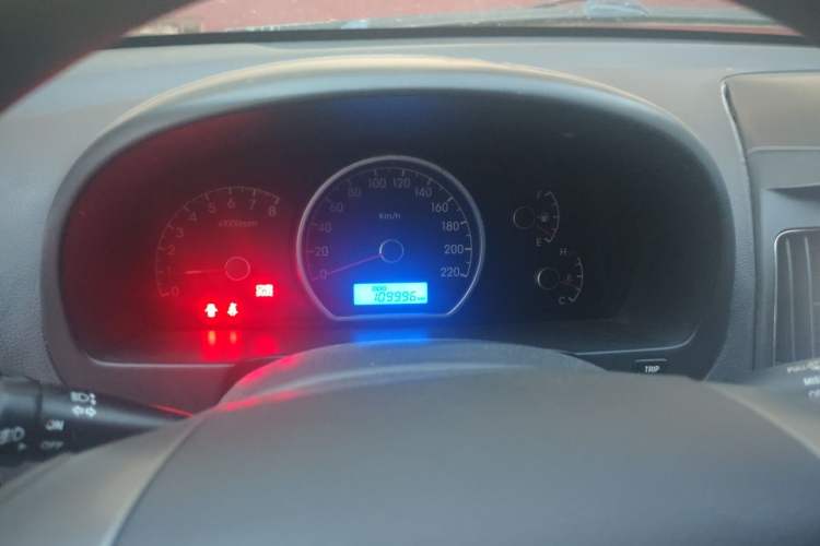 Used Hyundai Celesta 2011 1.6L Manual Comfort Edition Instrument Cluster