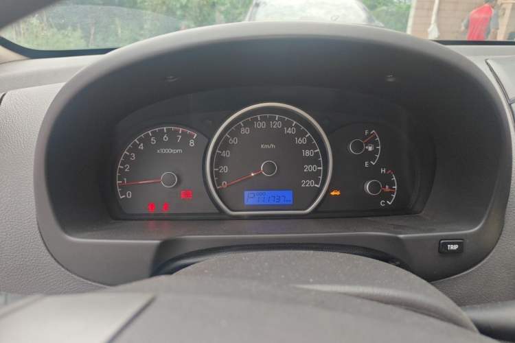 Used Hyundai Celesta 2011 1.6L Automatic Comfort Edition Instrument Cluster