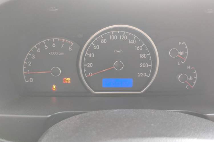 Used Hyundai Celesta 2011 1.6L Automatic Comfort Edition Instrument Cluster