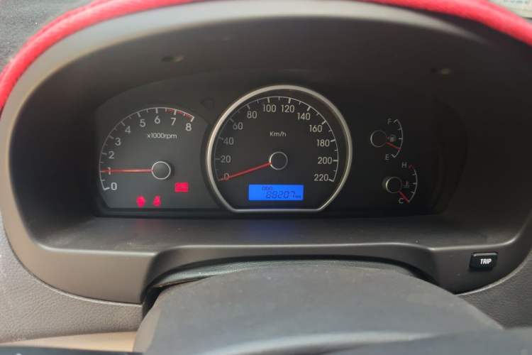 Used Hyundai Celesta 2011 1.6L Manual Comfort Edition Instrument Cluster