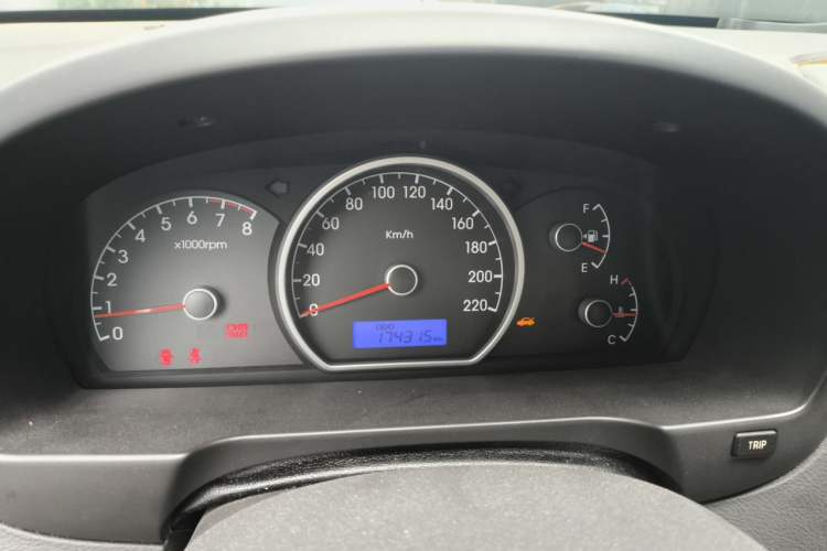 Used Hyundai Celesta 2011 1.6L Manual Comfort Edition Instrument Cluster