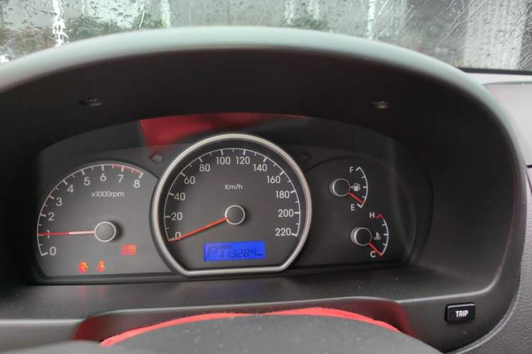 Used Hyundai Celesta 2011 1.6L Automatic Comfort Edition Instrument Cluster