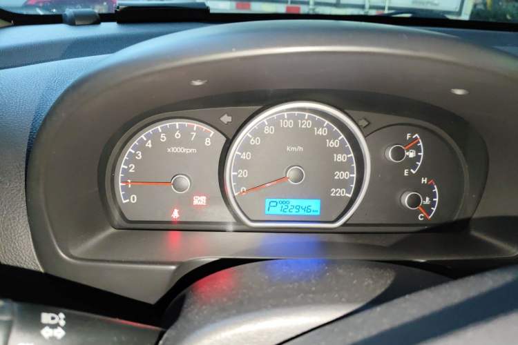 Used Hyundai Celesta 2011 1.6L Automatic Comfort Edition Instrument Cluster