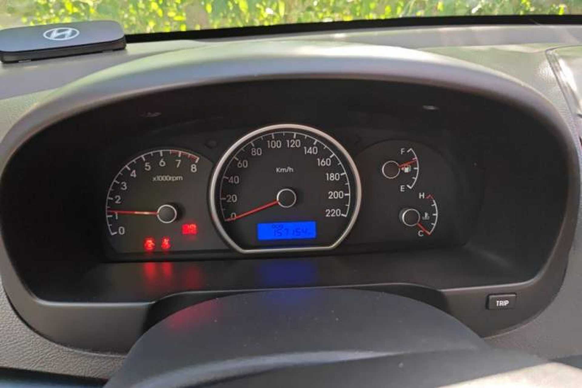 Used Hyundai Celesta 2011 1.6L Manual Comfort Edition Instrument Cluster