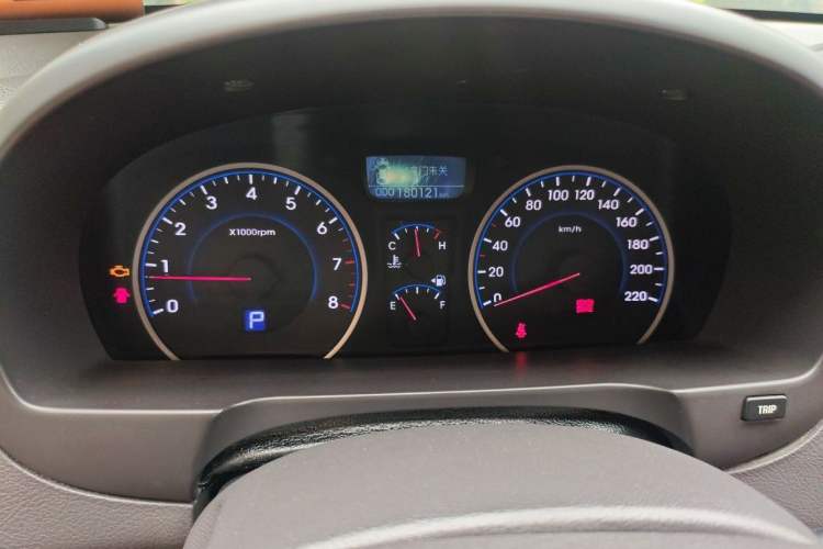 Used Hyundai Celesta 2011 1.6L Automatic Luxury Version Instrument Cluster