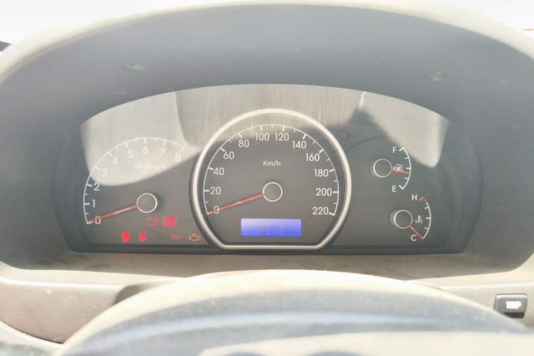 Used Hyundai Celesta 2011 1.6L Manual Comfort Edition Instrument Cluster