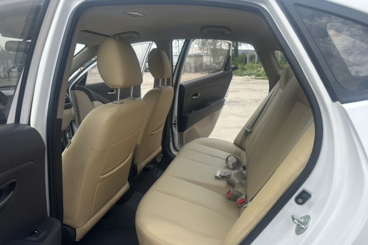 Used Hyundai Celesta 2011 1.6L Automatic Comfort Edition Interior 2