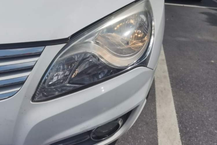 Used Hyundai Celesta 2011 1.6L Automatic Comfort Edition Left Front Headlight