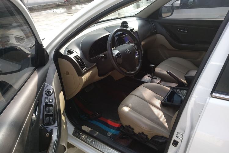Used Hyundai Celesta 2011 1.6L Automatic Luxury Version Left Front Seat