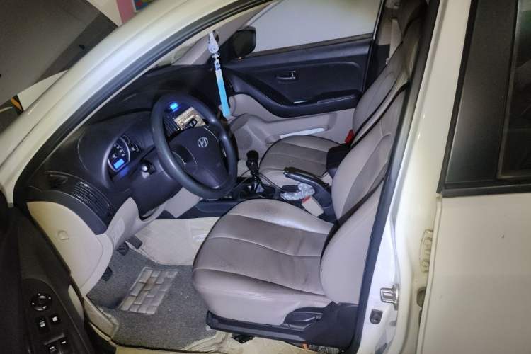 Used Hyundai Celesta 2011 1.6L Manual Comfort Edition Left Front Seat