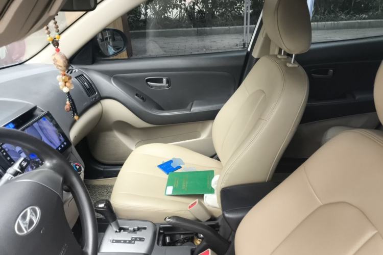 Used Hyundai Celesta 2011 1.6L Automatic Comfort Edition Left Front Seat