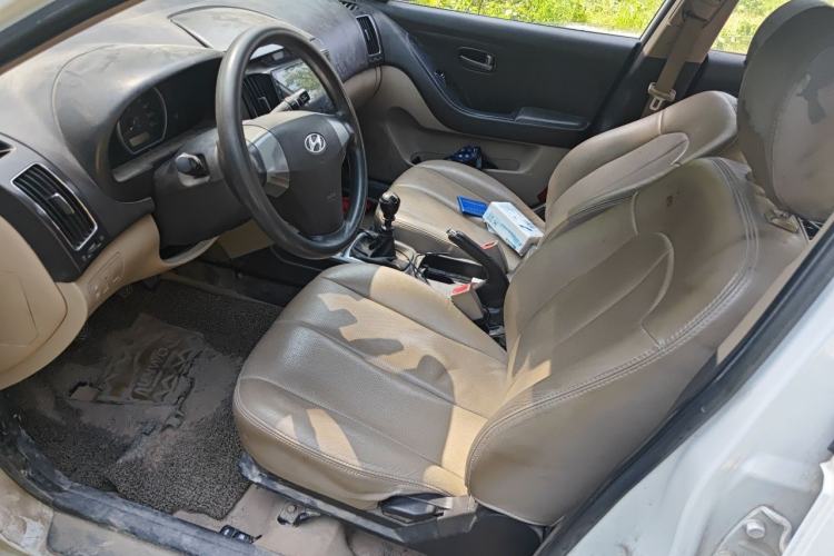 Used Hyundai Celesta 2011 1.6L Manual Comfort Edition Left Front Seat