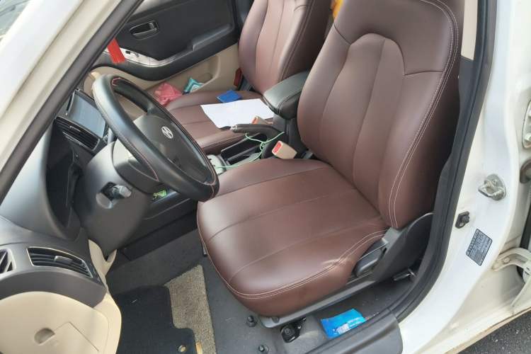 Used Hyundai Celesta 2011 1.6L Automatic Comfort Edition Left Front Seat