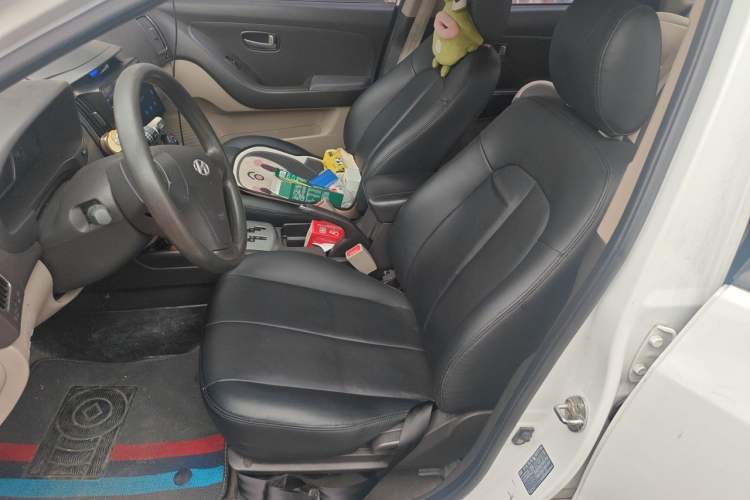 Used Hyundai Celesta 2011 1.6L Automatic Comfort Edition Left Front Seat