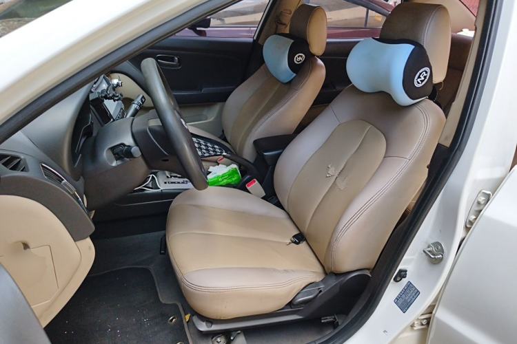 Used Hyundai Celesta 2011 1.6L Automatic Comfort Edition Left Front Seat