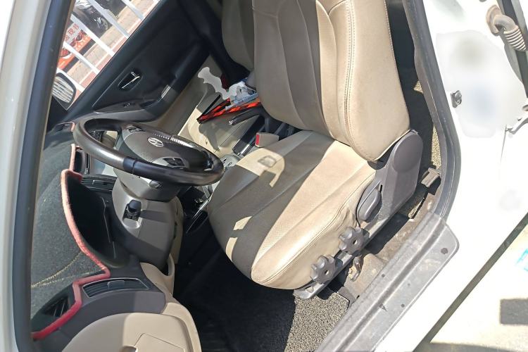 Used Hyundai Celesta 2011 1.6L Automatic Top-Tier Version Left Front Seat
