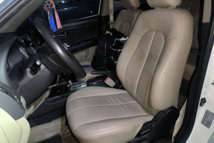 Used Hyundai Celesta 2011 1.6L Automatic Comfort Edition Left Front Seat