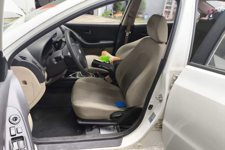 Used Hyundai Celesta 2011 1.6L Manual Comfort Edition Left Front Seat