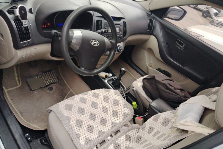 Used Hyundai Celesta 2011 1.6L Manual Comfort Edition Left Front Seat