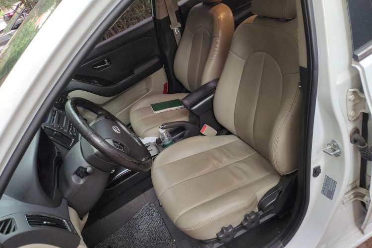 Used Hyundai Celesta 2011 1.6L Automatic Luxury Version Left Front Seat