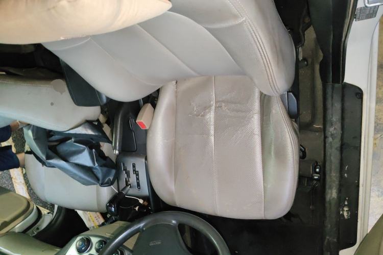Used Hyundai Celesta 2011 1.6L Automatic Comfort Edition Left Front Seat