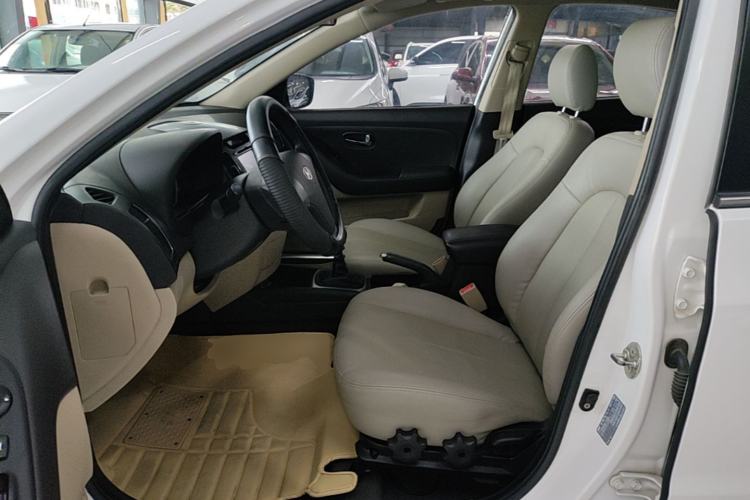 Used Hyundai Celesta 2011 1.6L Manual Luxury Model Left Front Seat