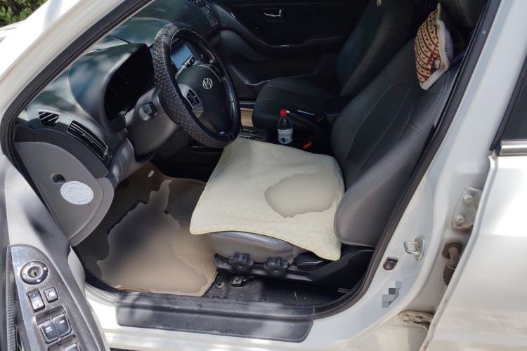 Used Hyundai Celesta 2011 1.6L Automatic Luxury Version Left Front Seat