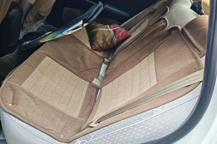 Used Hyundai Celesta 2011 1.6L Manual Luxury Model Left Rear Seat