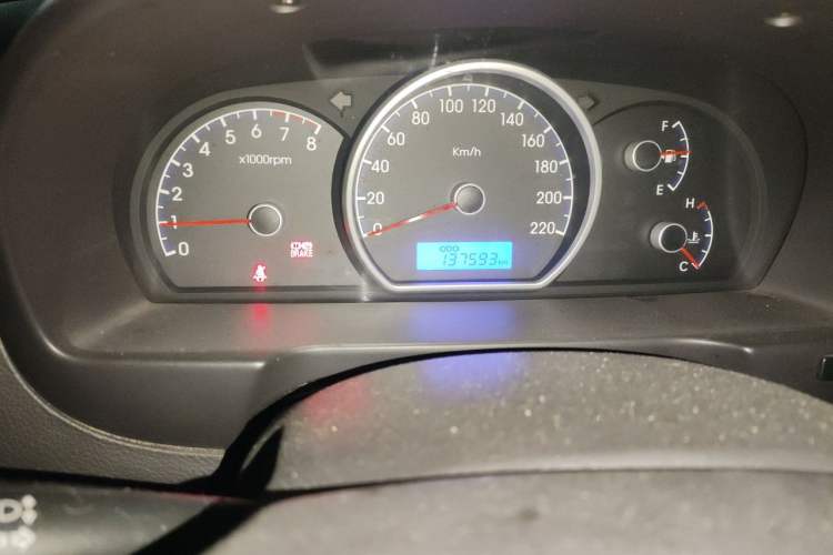 Used Hyundai Celesta 2011 1.6L Manual Comfort Edition Odometer Close Up