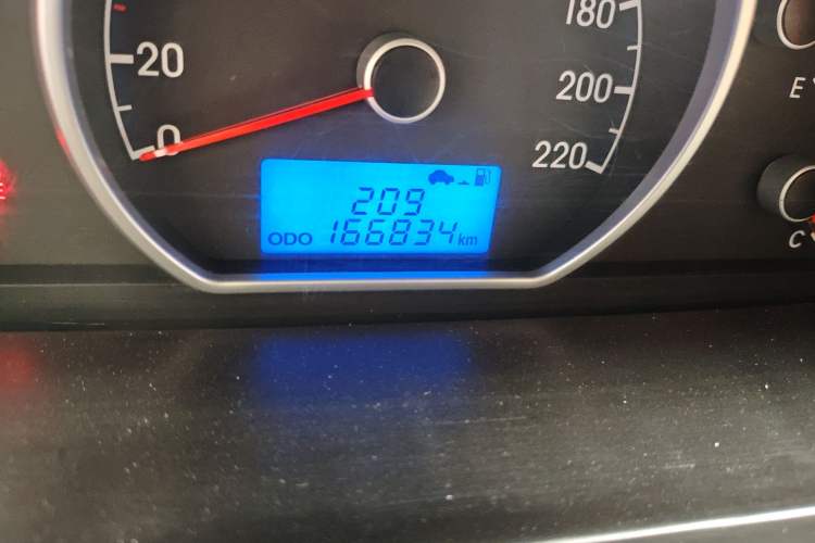 Used Hyundai Celesta 2011 1.6L Manual Luxury Model Odometer Close Up
