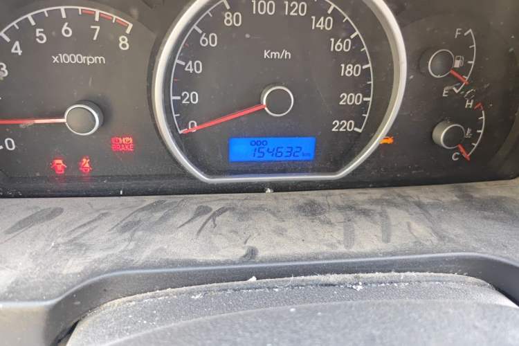 Used Hyundai Celesta 2011 1.6L Manual Comfort Edition Odometer Close Up