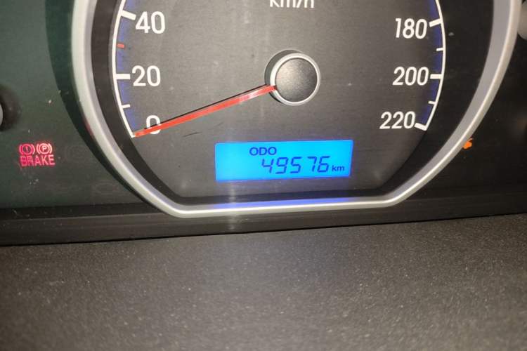 Used Hyundai Celesta 2011 1.6L Manual Comfort Edition Odometer Close Up