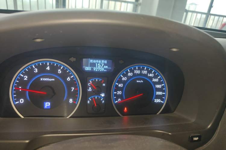 Used Hyundai Celesta 2011 1.6L Automatic Luxury Version Odometer Close Up