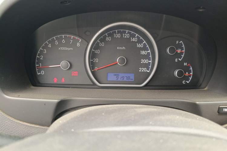 Used Hyundai Celesta 2011 1.6L Manual Comfort Edition Odometer Close Up