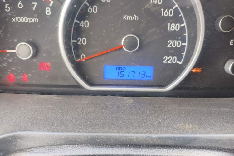 Used Hyundai Celesta 2011 1.6L Manual Comfort Edition Odometer Close Up