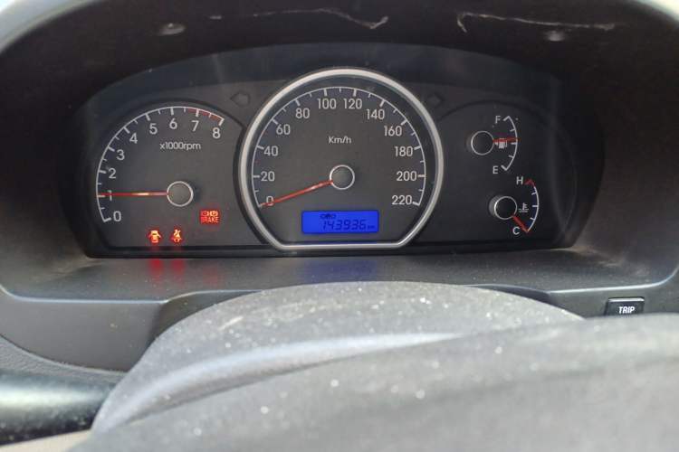 Used Hyundai Celesta 2011 1.6L Manual Comfort Edition Odometer Close Up