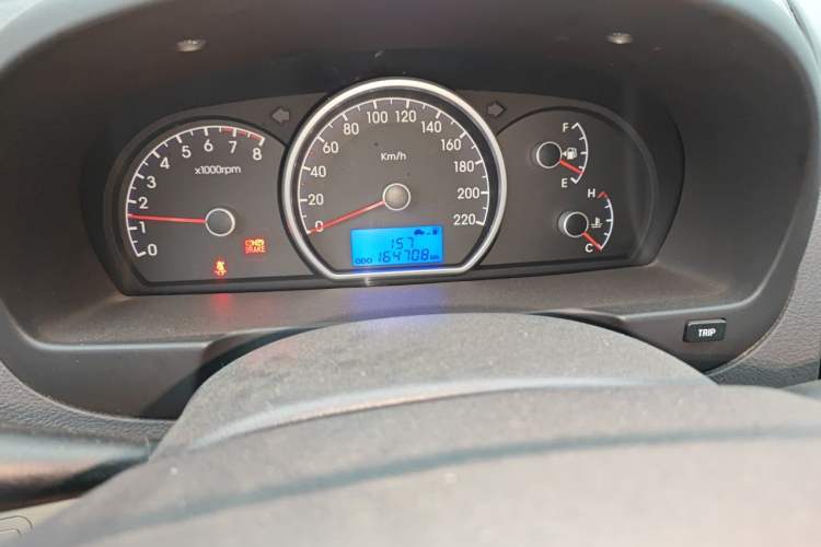 Used Hyundai Celesta 2011 1.6L Manual Luxury Model Odometer Close Up