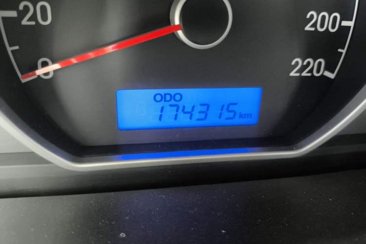 Used Hyundai Celesta 2011 1.6L Manual Comfort Edition Odometer Close Up