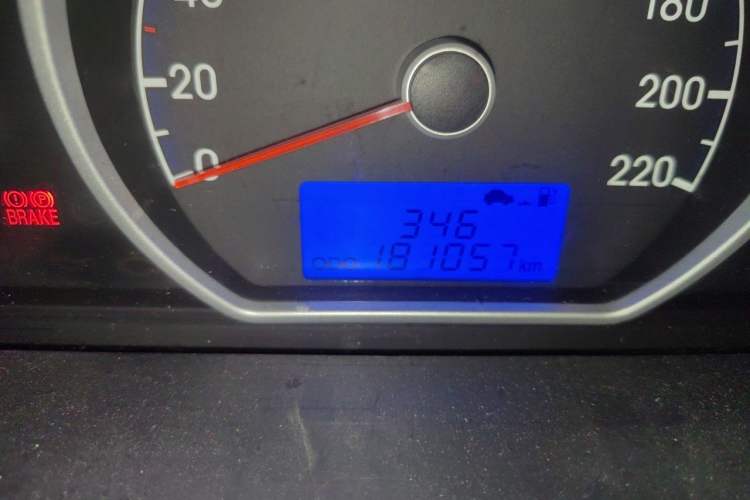 Used Hyundai Celesta 2011 1.6L Manual Luxury Model Odometer Close Up