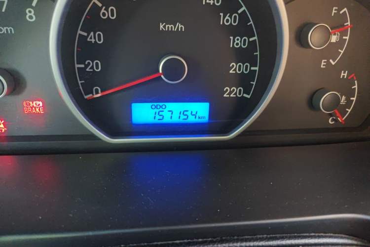 Used Hyundai Celesta 2011 1.6L Manual Comfort Edition Odometer Close Up