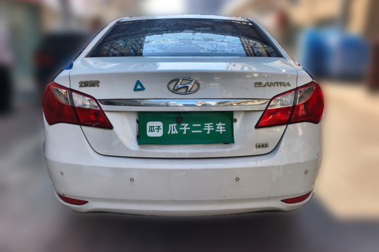 Used Hyundai Celesta 2011 1.6L Manual Luxury Model Rear