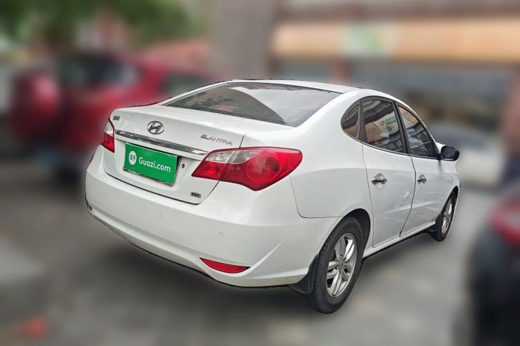 Used Hyundai Celesta 2011 1.6L Manual Luxury Model Rear Right 45 Deg