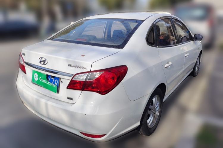 Used Hyundai Celesta 2011 1.6L Manual Luxury Model Rear Right 45 Deg