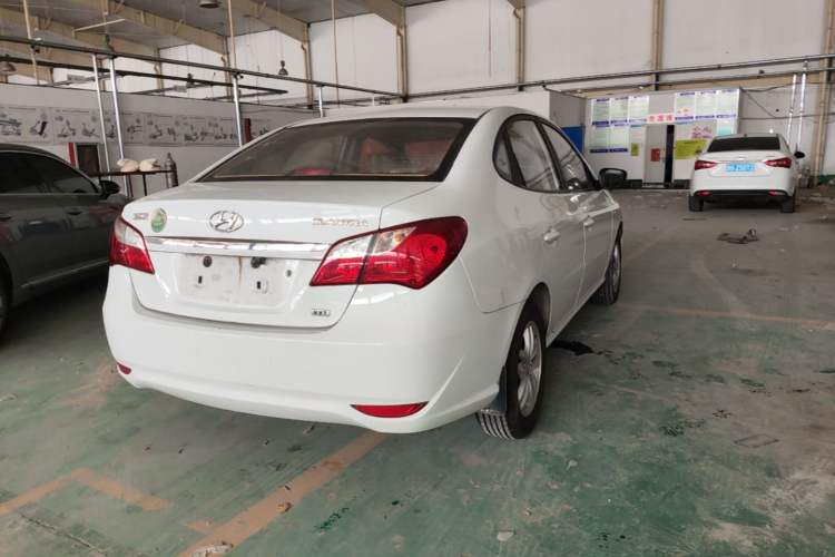 Used Hyundai Celesta 2011 1.6L Manual Comfort Edition Rear Right 45 Deg
